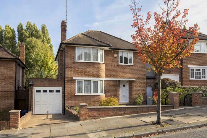 3 Bedroom Detached House To Rent In Ashbourne Road, London, W5