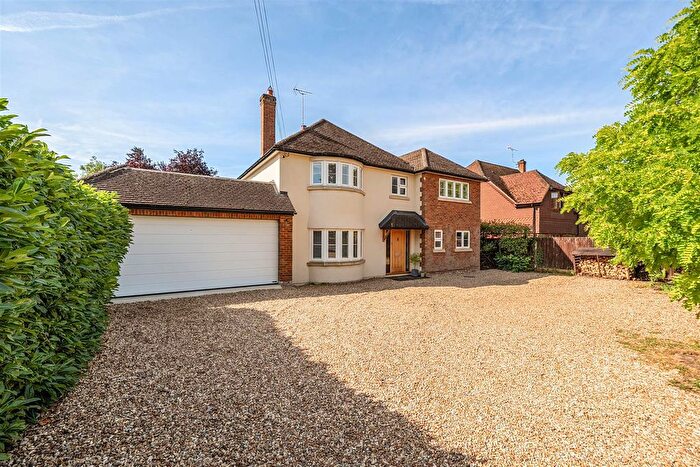 4 Bedroom Detached House For Sale In Longwater Lane, Finchampstead, Berkshire, RG40