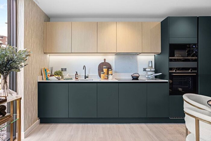 2 Bedroom Flat For Sale In Prime Point, North Greenwich, London, SE10