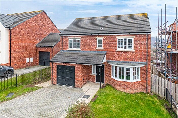 4 Bedroom Detached House For Sale In Wharfe Meadow Avenue, Otley, West Yorkshire, LS21