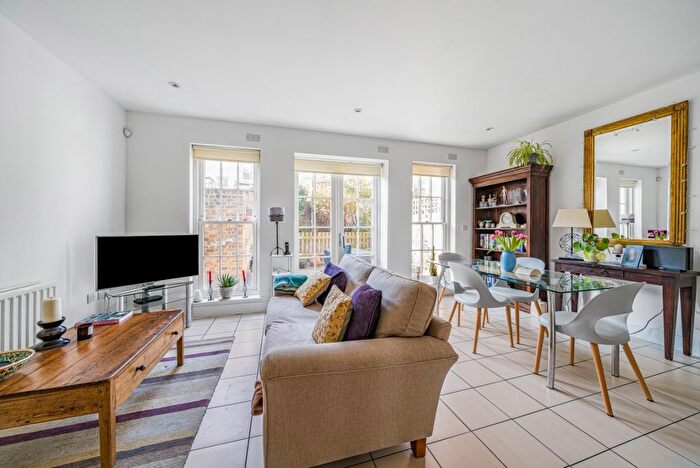 4 Bedroom Detached House To Rent In Feathers Place, Greenwich, London, SE10