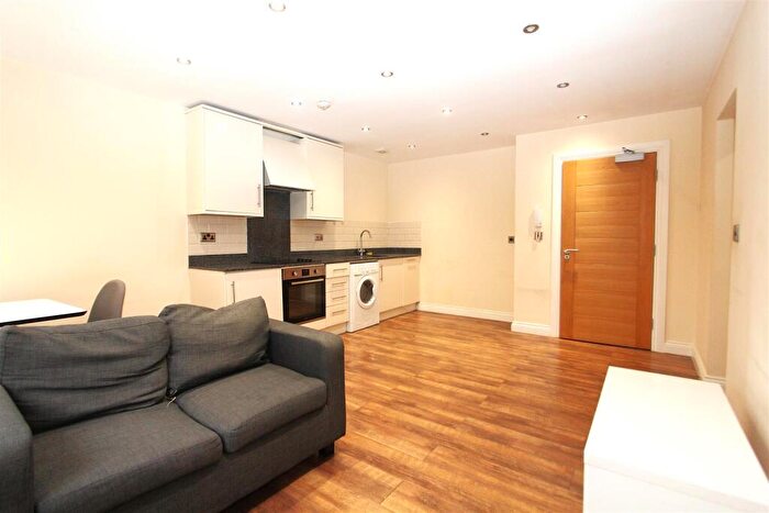 1 Bedroom Flat To Rent In Brunswick Court, Leeds, LS2