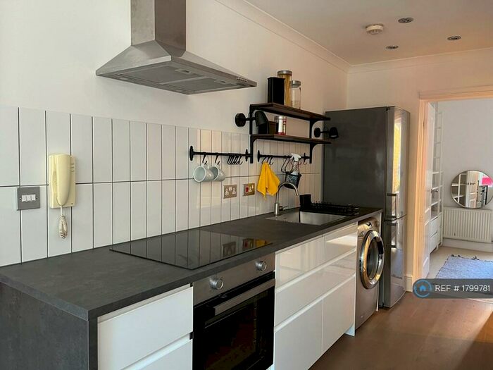 1 Bedroom Flat To Rent In Dulwich Road, London, SE24