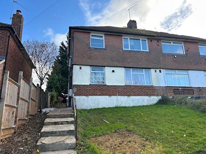 2 Bedroom Maisonette To Rent In Vale Drive, Chatham, ME5