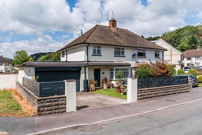 3 Bedroom Semi Detached House For Sale In Green Meadow Drive, Tongwynlais, Cardiff, CF15
