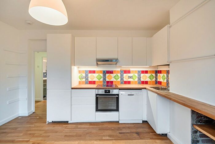 3 Bedroom Flat For Sale In Friary Estate, London, SE15