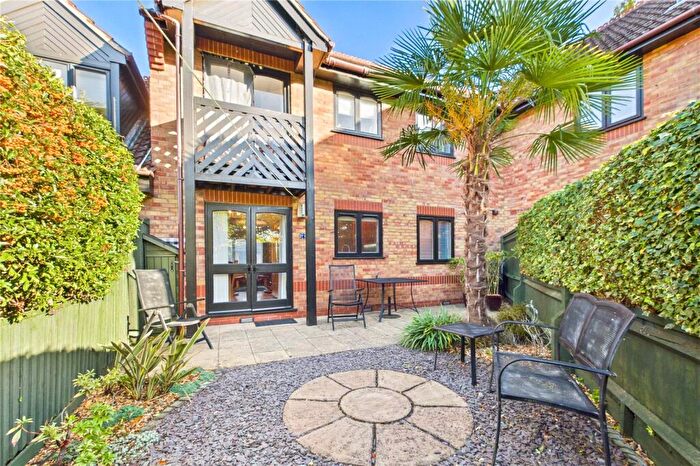 2 Bedroom Apartment To Rent In Stanbury Gate, Spencers Wood, Reading, Berkshire, RG7