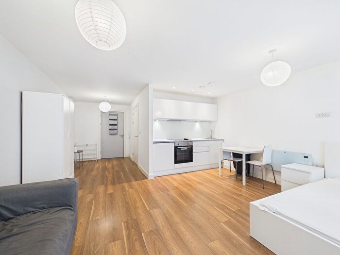 Studio To Rent In Block B, Wolstenholme Square, Liverpool, L1