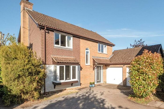 4 Bedroom Detached House For Sale In Tees Close, Valley Park, Chandler's Ford, SO53