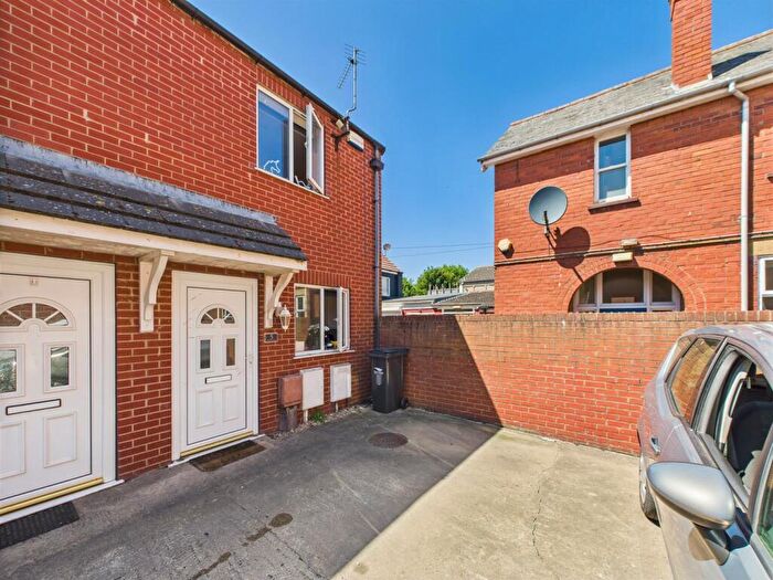 2 Bedroom End Of Terrace House For Sale In Victoria Road, Mablethorpe, LN12