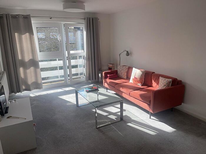 2 Bedroom Apartment To Rent In Cunliffe Close, Oxford, OX2