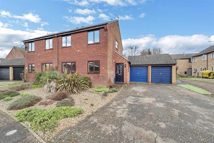 3 Bedroom Semi Detached House For Sale In Darcy Close, Bury St. Edmunds, IP32