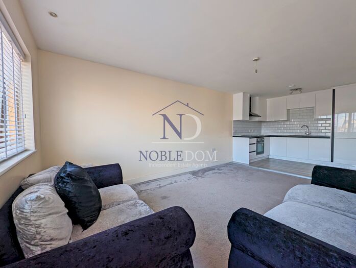 2 Bedroom Flat For Sale In - Bell Road, TW3