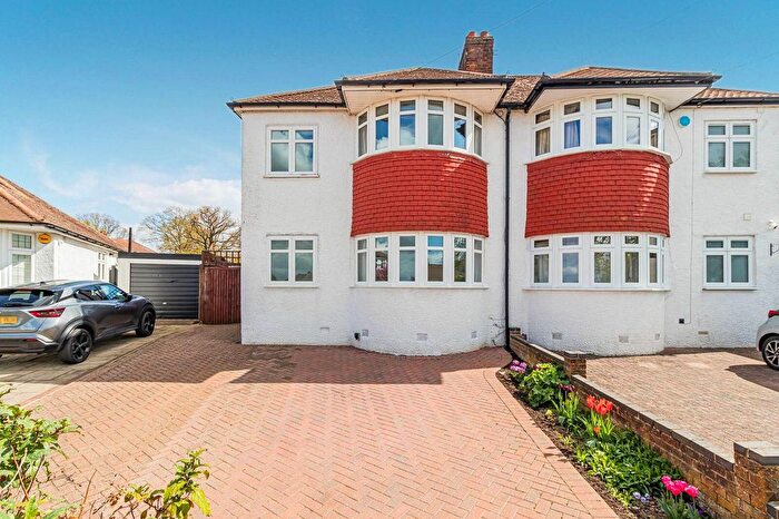 3 Bedroom Semi Detached House For Sale In Rolleston Avenue, Petts Wood, Orpington, BR5