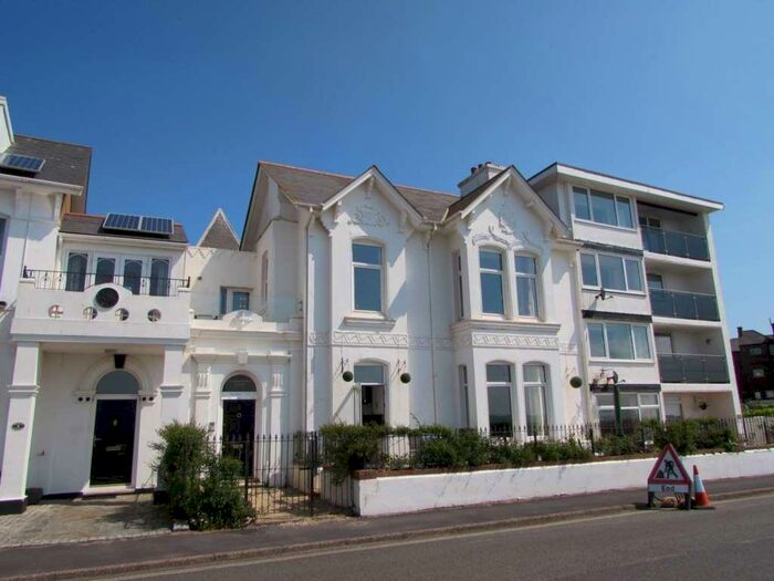 2 Bedroom Flat To Rent In The Esplanade, Exmouth, EX8