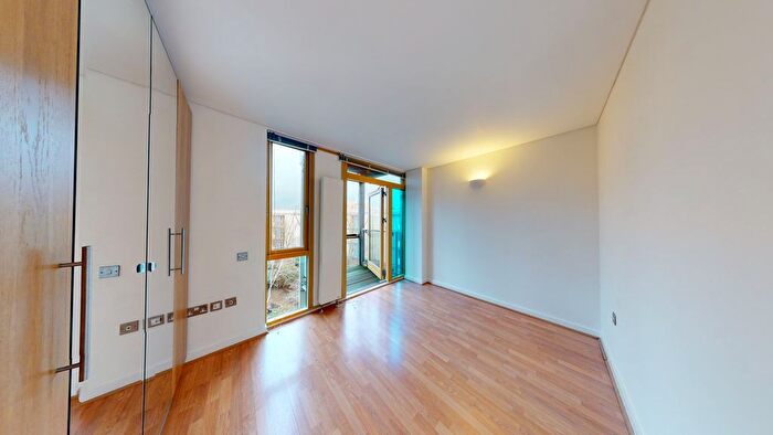 1 Bedroom Flat To Rent In West Parkside, London, SE10