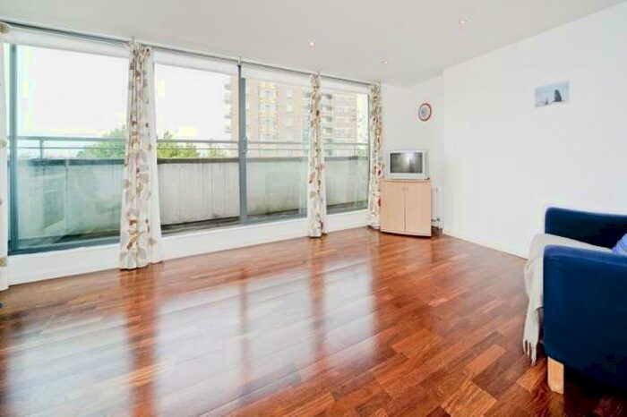 2 Bedroom Flat To Rent In Mildmay Park, Islington, London, N1