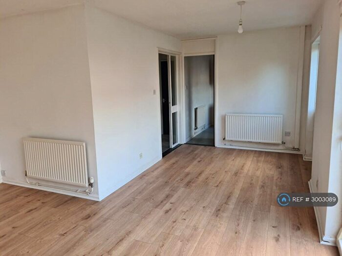 2 Bedroom End Of Terrace House To Rent In Tedburn Drive, Mansfield, NG18