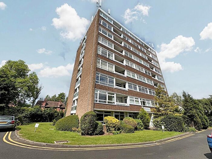 2 Bedroom Apartment To Rent In Endwood Court, Handsworth Wood, B20