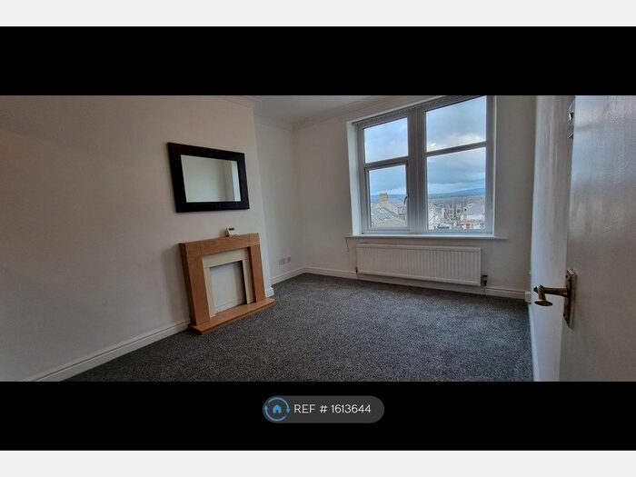 2 Bedroom Flat To Rent In Heysham Road, Morecambe, LA3