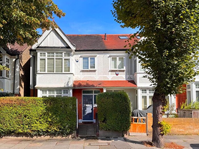 3 Bedroom Terraced House For Sale In Lindfield Road, W5