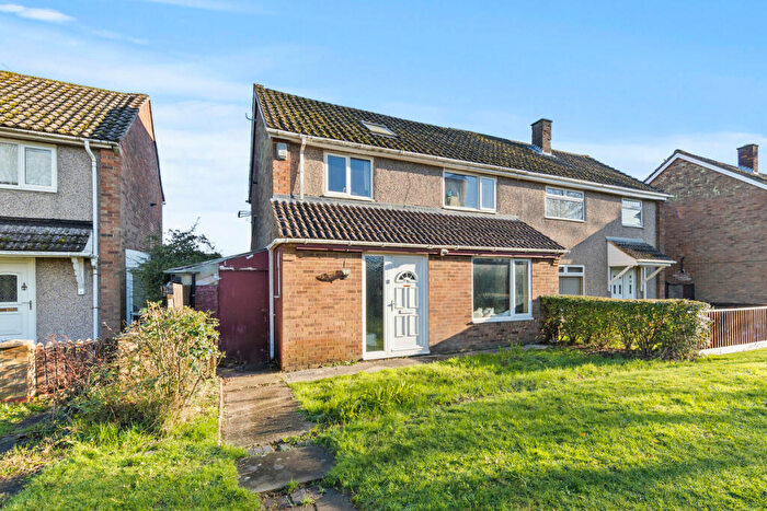 5 Bedroom Semi-Detached House For Sale In Chesil Walk, Corby, NN18