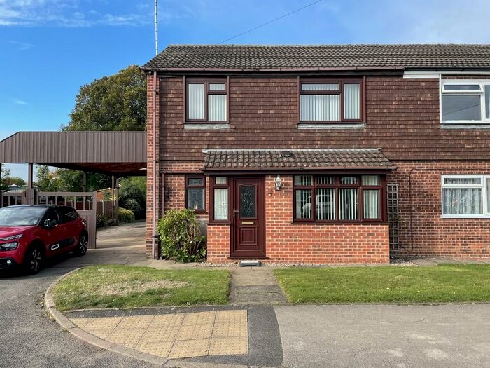 3 Bedroom Semi-Detached House To Rent In Appletree Road, Hatton, DE65