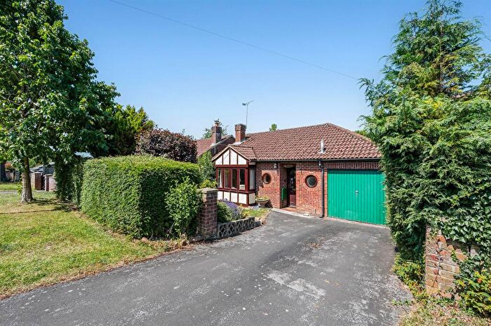 3 Bedroom Detached Bungalow For Sale In Chestnut Avenue, Andover, SP10