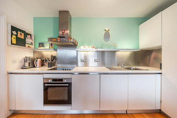 2 Bedroom Apartment For Sale In Steedman Street, London, SE17