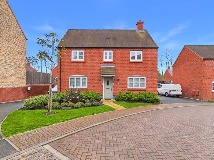 4 Bedroom Detached House For Sale In Plantation Lane, Towcester, NN12