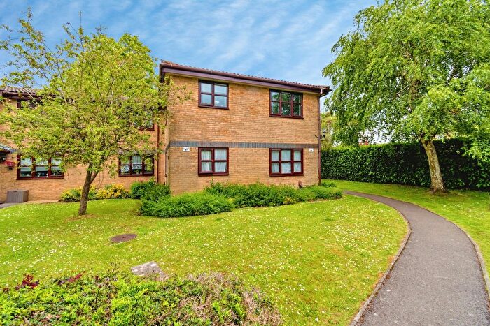 2 Bedroom Flat For Sale In Clifton Road, Southampton, Hampshire, SO15
