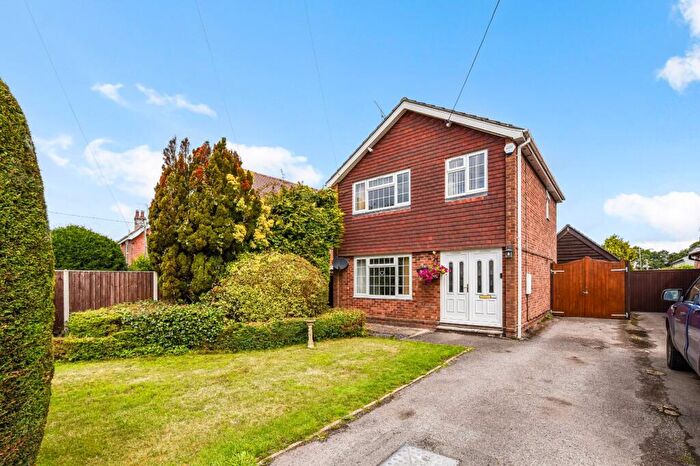 3 Bedroom Detached House For Sale In Southampton Road, Cadnam, Southampton, Hampshire, SO40