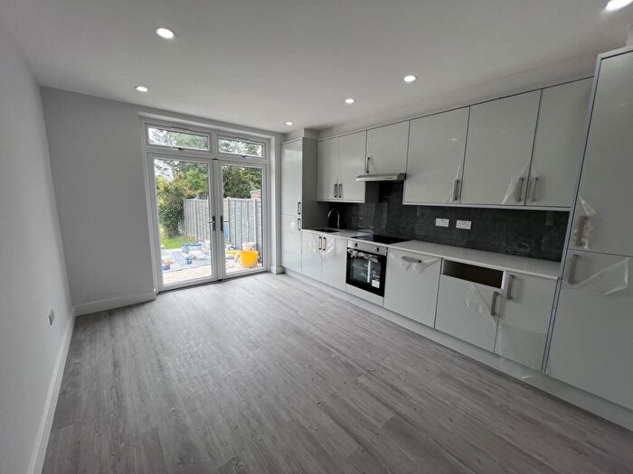 7 Bedroom Semi-Detached House To Rent In Thirlmere Gardens, Wembley, HA9