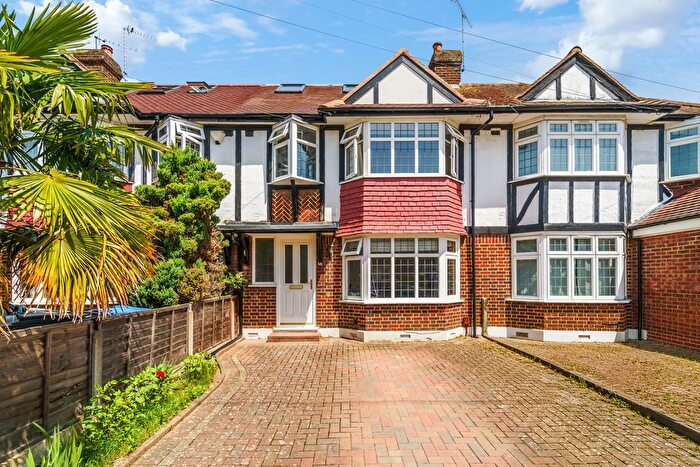4 Bedroom Terraced House To Rent In Cardinal Avenue, Kingston Upon Thames, KT2