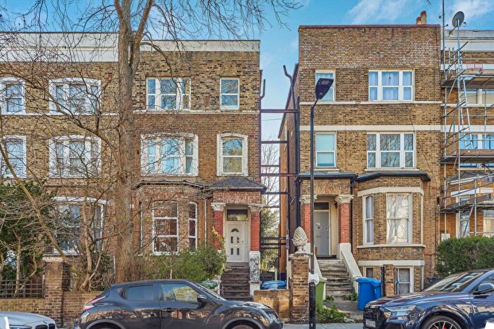 2 Bedroom Flat To Rent In Gautrey Road, Nunhead, SE15