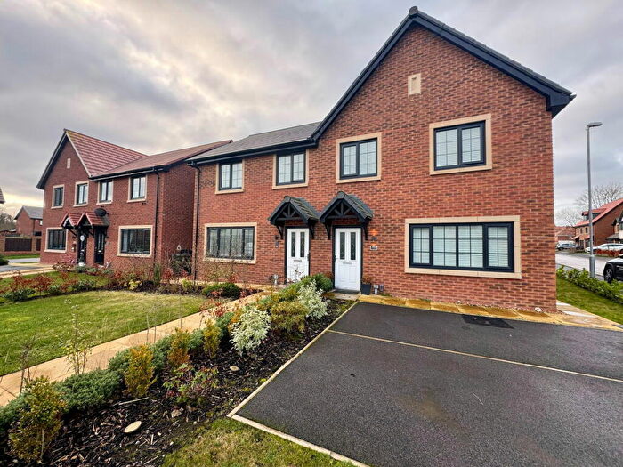 3 Bedroom Semi-Detached House To Rent In Aveling Drive, Banks, PR9