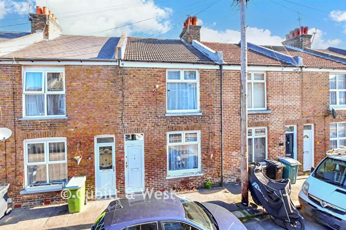 3 Bedroom Terraced House For Sale In Gainsboro Road, Bognor Regis, West Sussex, PO21