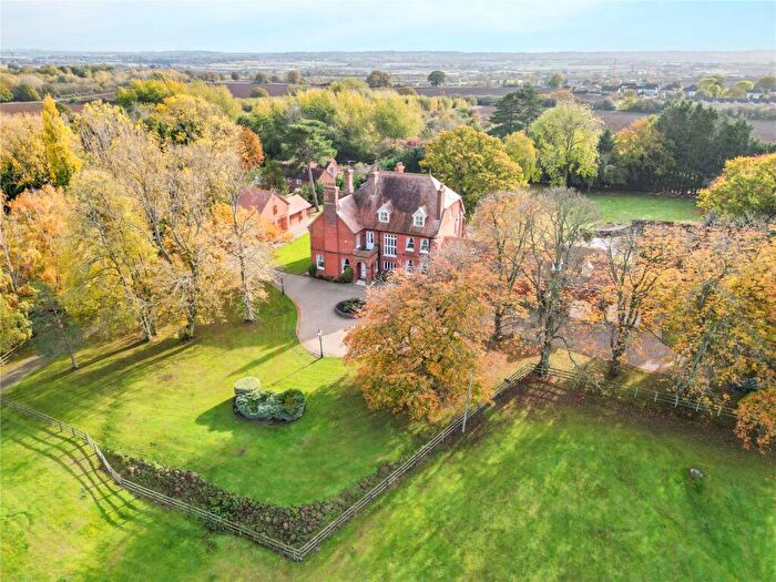8 Bedroom Equestrian Facility For Sale In Main Road, Rettendon Common, Chelmsford, Essex, CM3