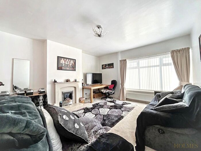 2 Bedroom Flat For Sale In Coniston Avenue, Hebburn, NE31
