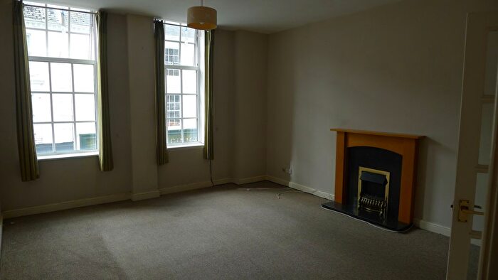 1 Bedroom Flat To Rent In Bank Chambers, Newton Abbot, TQ12