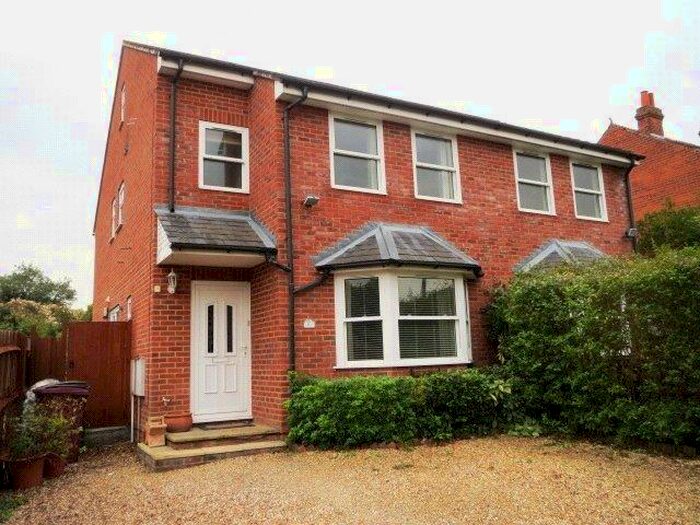 3 Bedroom Semi-Detached House To Rent In Circuit Lane, Reading, Berkshire, RG30
