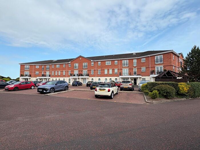 3 Bedroom Apartment To Rent In New Hampshire Court, Lytham St Annes, FY8