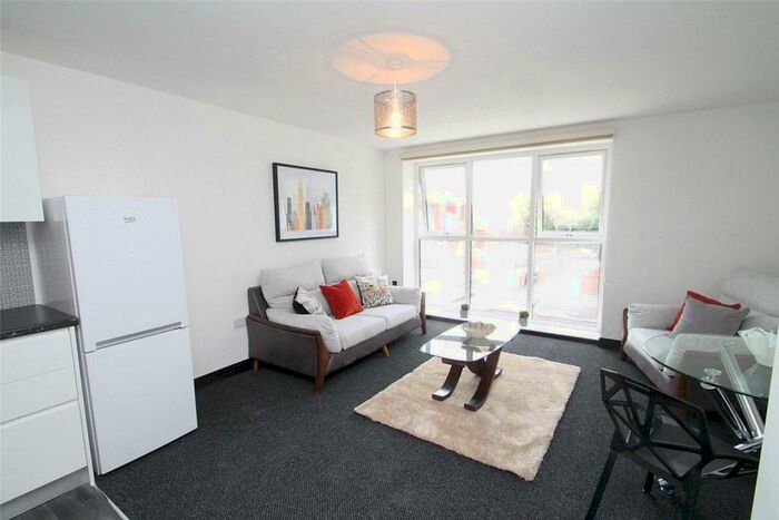 1 Bedroom Apartment To Rent In San Court, Rusholme, Manchester, M14