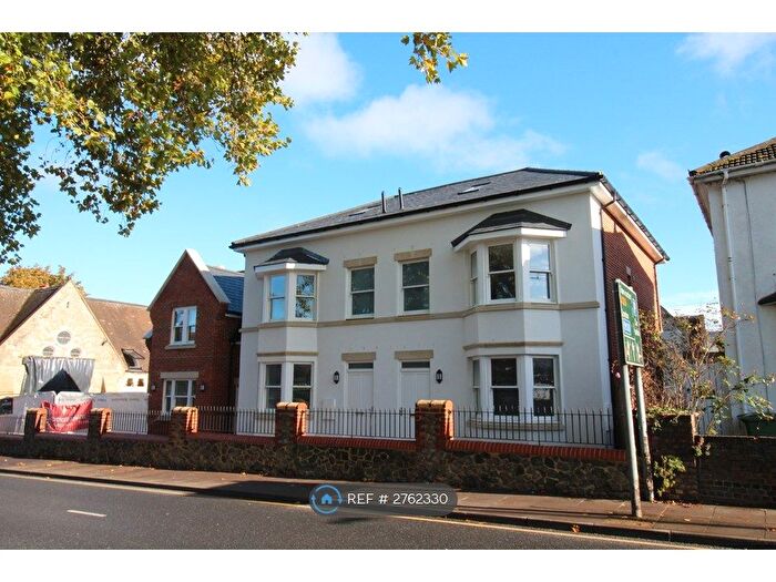 4 Bedroom Terraced House To Rent In Priory Road, Maidstone, ME15