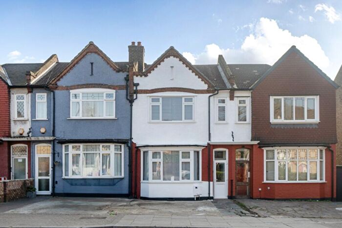 4 Bedroom House For Sale In Brownhill Road, Catford, London, SE6