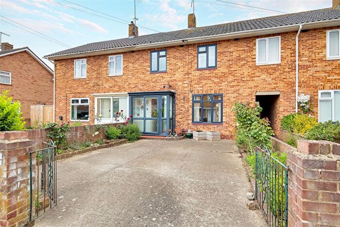 3 Bedroom Terraced House For Sale In Palmerston Avenue, Goring-By-Sea, BN12