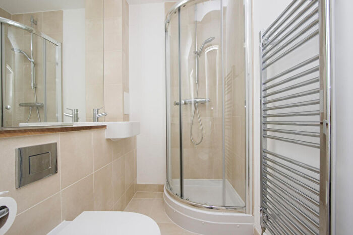 2 Bedroom Apartment To Rent In Rick Roberts Way, Stratford, London, E15