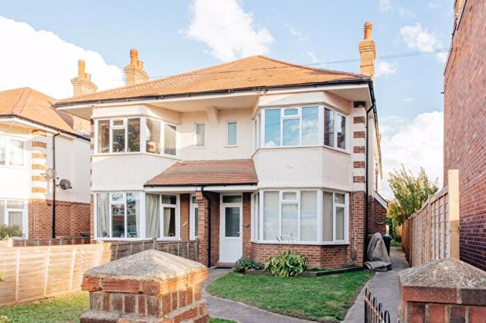2 Bedroom Flat To Rent In Christchurch Road, Bournemouth, BH7