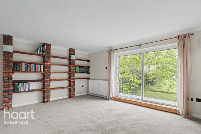 4 Bedroom Detached House For Sale In Chapel Street, Minster, ME12
