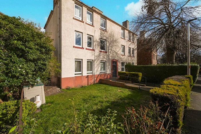 2 Bedroom Flat For Sale In / Redbraes Place, Bonnington, Edinburgh, EH7